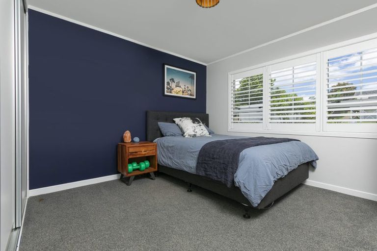 Photo of property in 107 Oreil Avenue, West Harbour, Auckland, 0618