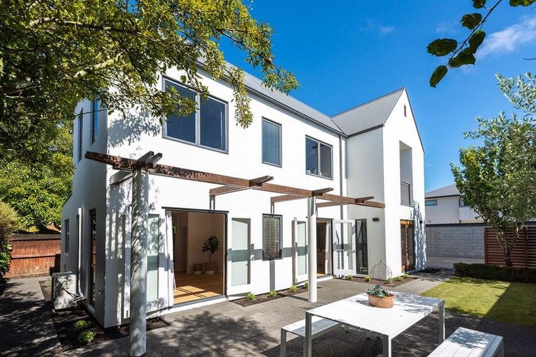 Photo of property in 88a Merivale Lane, Merivale, Christchurch, 8014