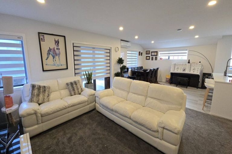 Photo of property in 15a Lyren Place, Half Moon Bay, Auckland, 2012