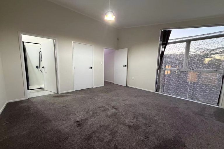 Photo of property in 69 Redoubt Road, Goodwood Heights, Auckland, 2105