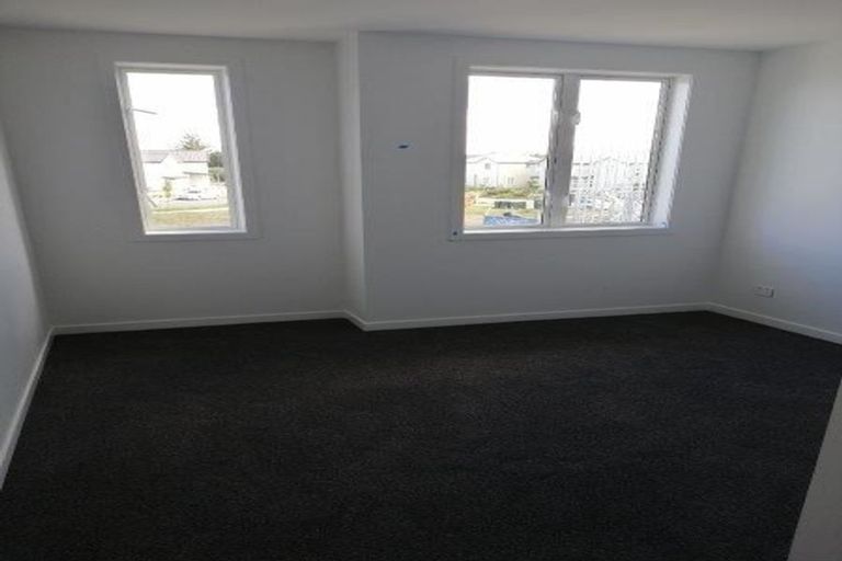 Photo of property in 21 Bellbird Street, Papakura, 2110