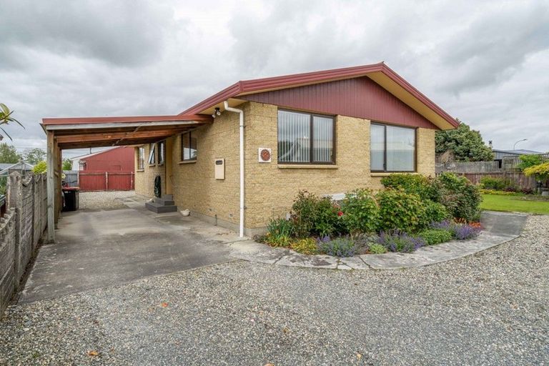 Photo of property in 12 Merlin Place, Gore, 9710