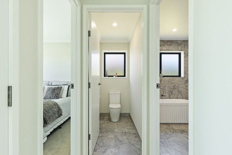Photo of property in 51 Fernbrook Drive, Hurworth, New Plymouth, 4310