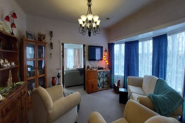 Photo of property in 11 Miranda Street, Stratford, 4332