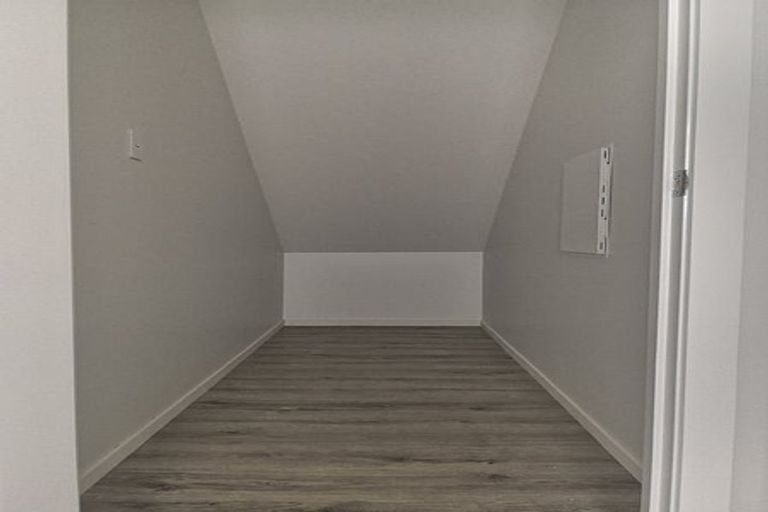 Photo of property in 124a Cambridge Terrace, Fairfield, Lower Hutt, 5011