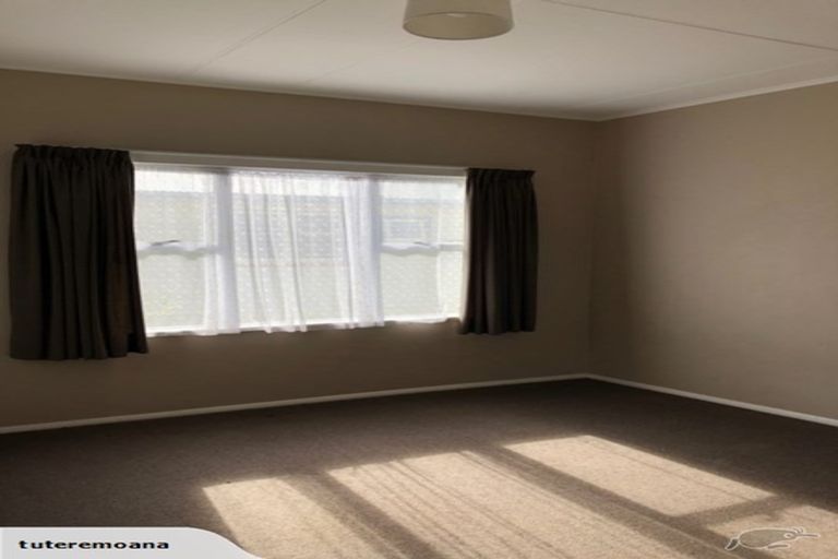 Photo of property in 72 Kent Street, Carterton, 5713