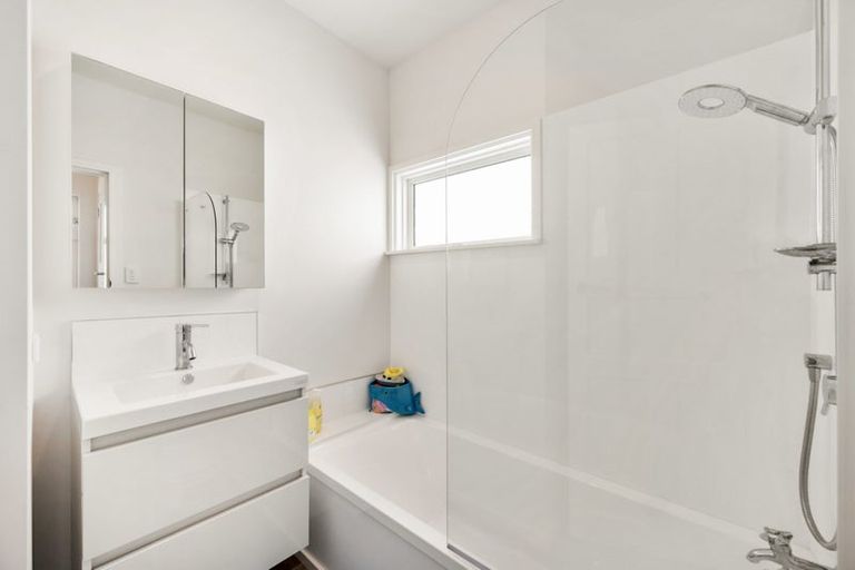 Photo of property in 46 Fortunatus Street, Brooklyn, Wellington, 6021