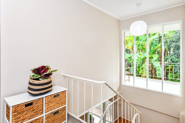 Photo of property in 10 Kavanagh Place, Opaheke, Papakura, 2113