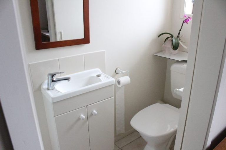 Photo of property in 1/53 Butley Drive, Farm Cove, Auckland, 2012