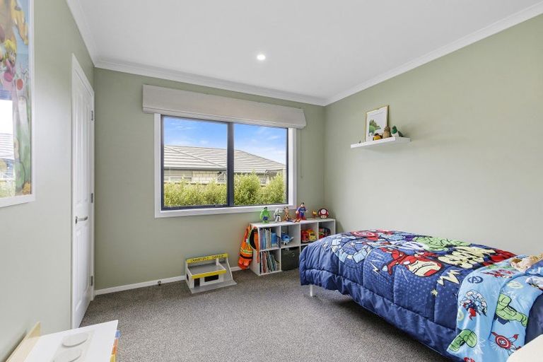 Photo of property in 6 Te Ara O Roimata, Wainuiomata, Lower Hutt, 5014