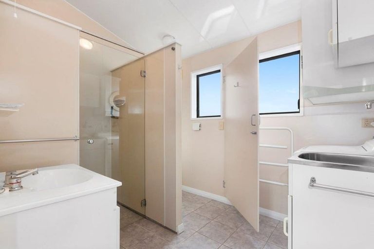 Photo of property in 1a Gala Street, Vauxhall, Dunedin, 9013