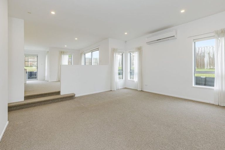 Photo of property in 22 Waitahu Rise, Pukekohe, 2120