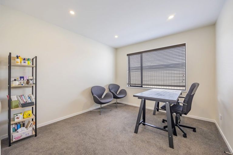 Photo of property in 43 Westgate Drive, Westgate, Auckland, 0614