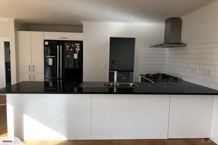 Photo of property in 5 Gatley Grove, Churton Park, Wellington, 6037