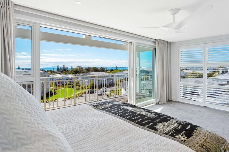 Photo of property in 65 Landmark Terrace, Orewa, 0931