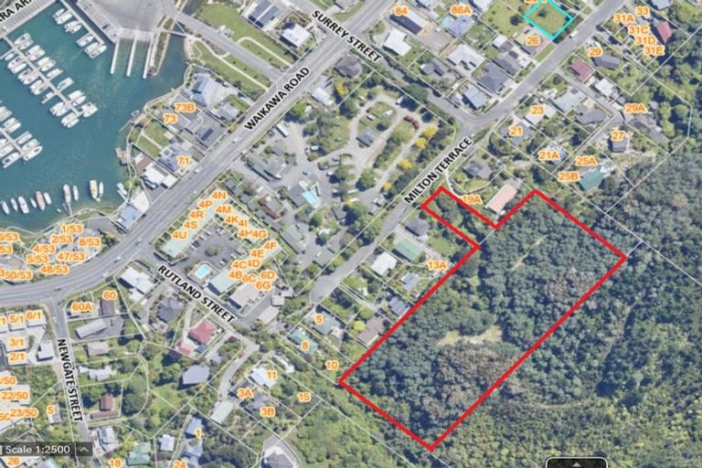 Photo of property in 17 Milton Terrace, Picton, 7220