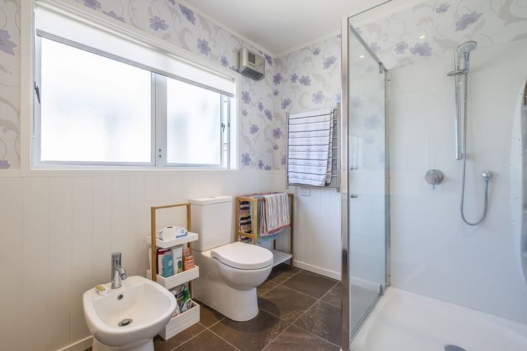 Photo of property in 3 Eatwell Avenue, Paraparaumu Beach, Paraparaumu, 5032