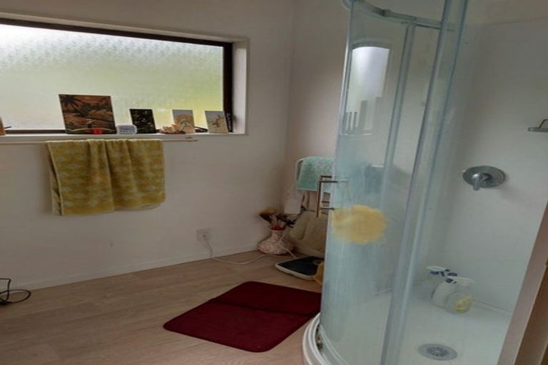 Photo of property in 4a Luckie Street, Tawa, Wellington, 5028