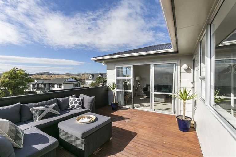 Photo of property in 41 Almora View, Ascot Park, Porirua, 5024