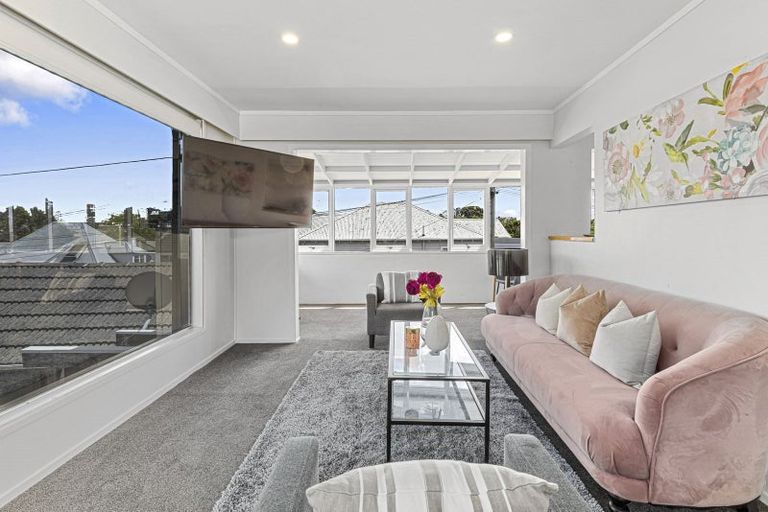 Photo of property in 10a Church Street, Northcote Point, Auckland, 0627