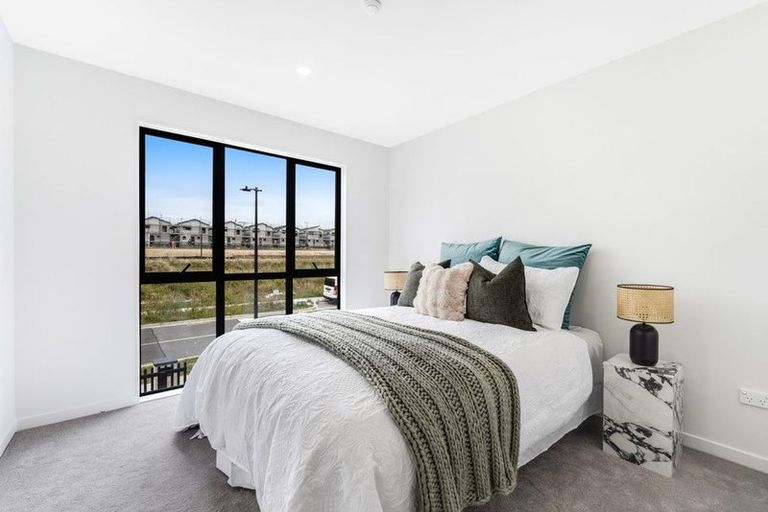 Photo of property in 24 Toetoe Street, Westgate, 0814