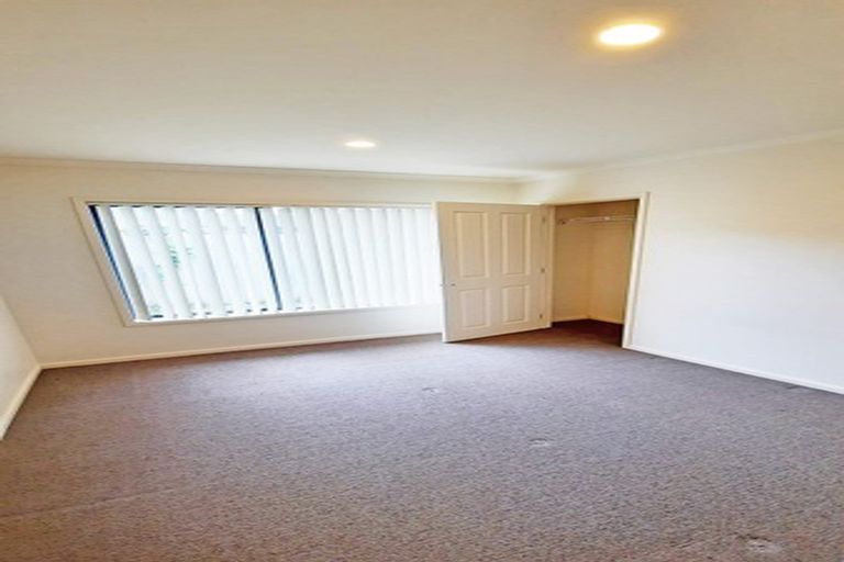 Photo of property in 11 Luna Place, Henderson, Auckland, 0612