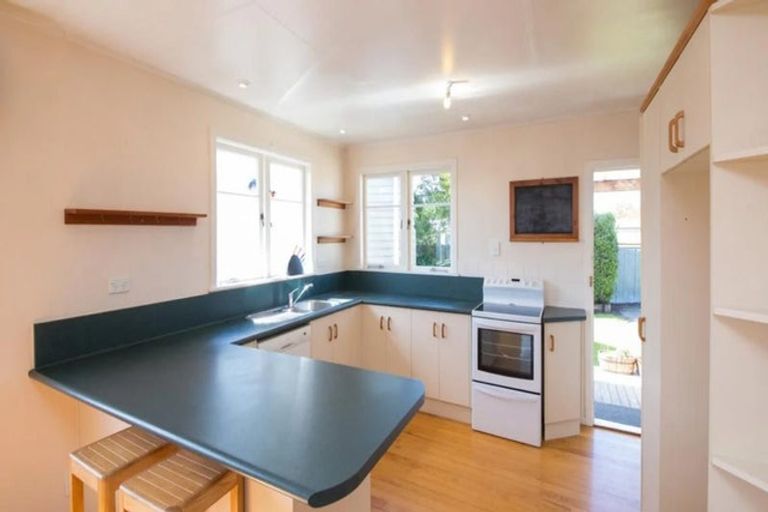 Photo of property in 11 Hartley Place, Awapuni, Palmerston North, 4412
