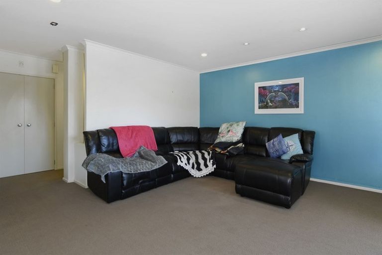 Photo of property in 64 The Gardens Drive, Papamoa Beach, Papamoa, 3118