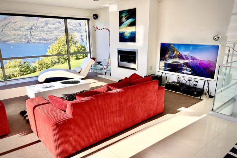 Photo of property in 4 Chandler Lane, Fernhill, Queenstown, 9300