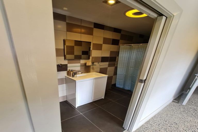 Photo of property in 14 Portsea Place, Chatswood, Auckland, 0626