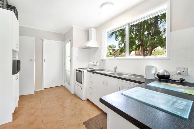 Photo of property in 50 Oaktree Avenue, Browns Bay, Auckland, 0630