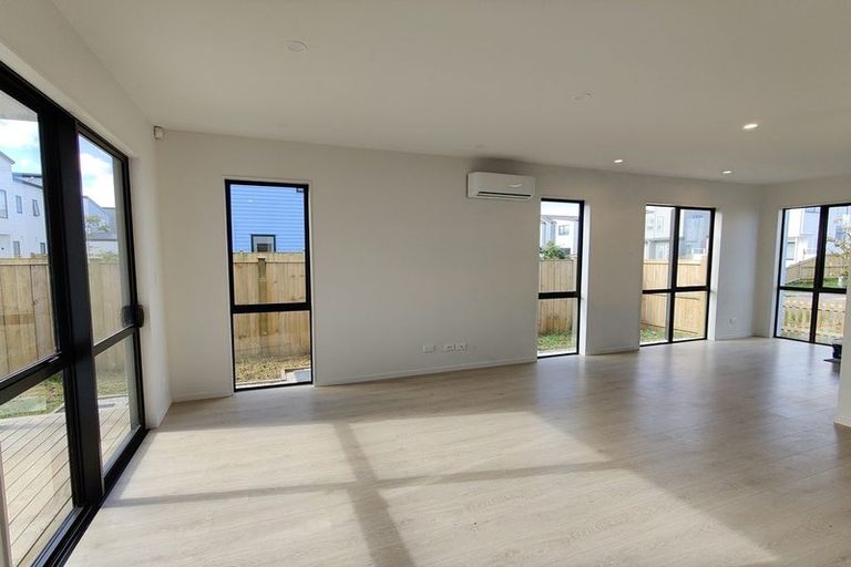 Photo of property in 27 Tumu Road, Papakura, 2110