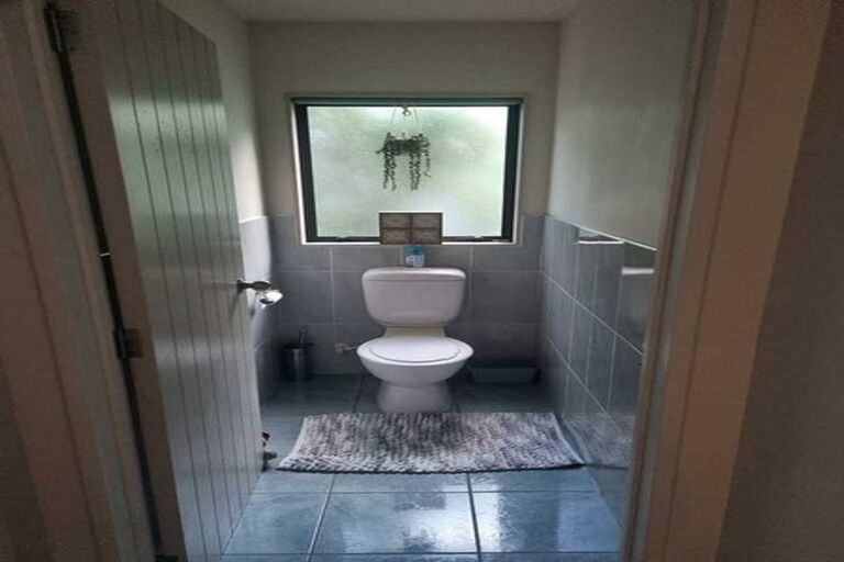 Photo of property in 7b Reynolds Place, Torbay, Auckland, 0630