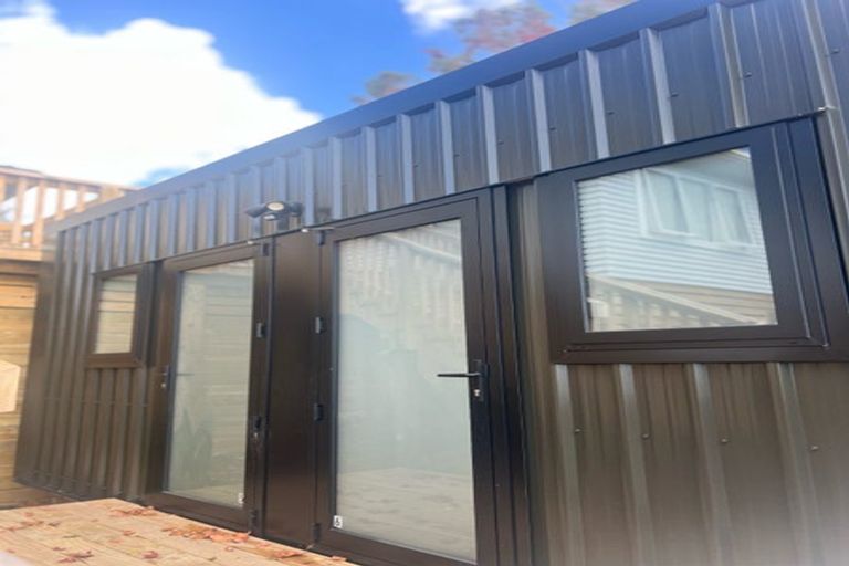 Photo of property in 9 Fitzwater Place, Henderson, Auckland, 0612