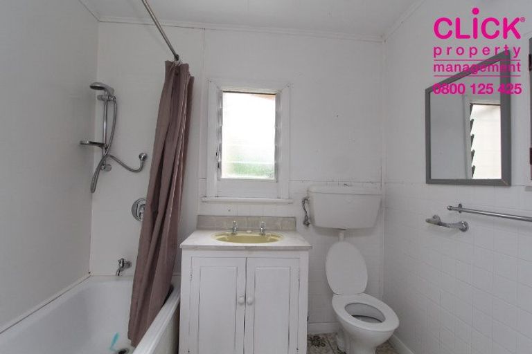 Photo of property in 1 Inverleith Street, North Dunedin, Dunedin, 9016