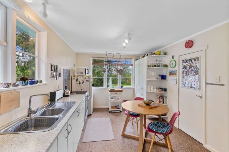 Photo of property in 3205 South Head Road, South Head, Helensville, 0874