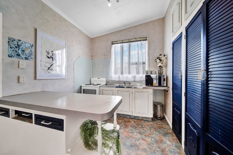 Photo of property in 94 Argyle Street, Hawera, 4610