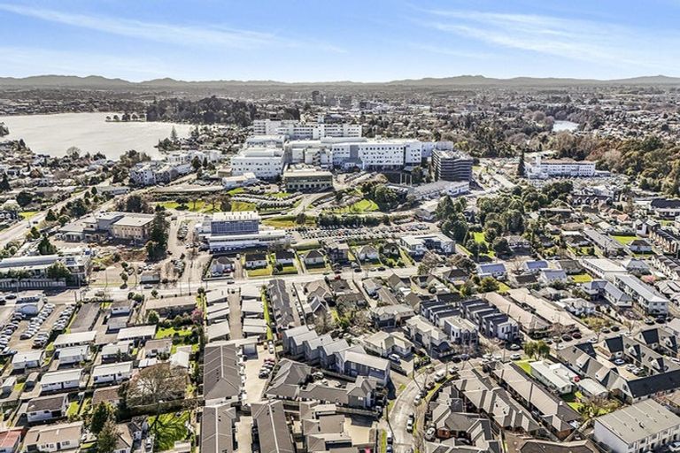 Photo of property in 5/5 Jones Crescent, Melville, Hamilton, 3206