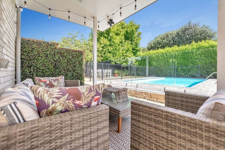 Photo of property in 67 Forest Lake Road, Forest Lake, Hamilton, 3200