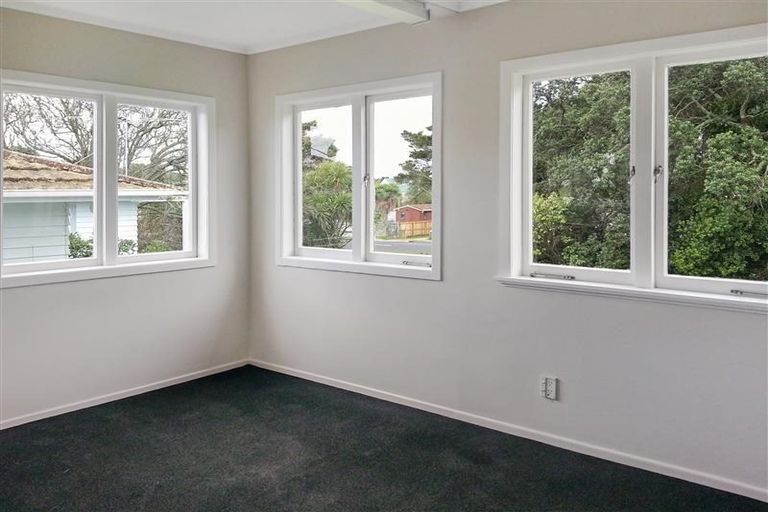 Photo of property in 10 Roys Road, Weymouth, Auckland, 2103