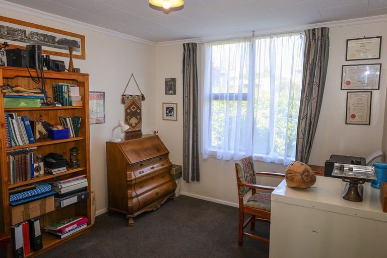 Photo of property in 36 Irvine Street, Lawrence, 9532