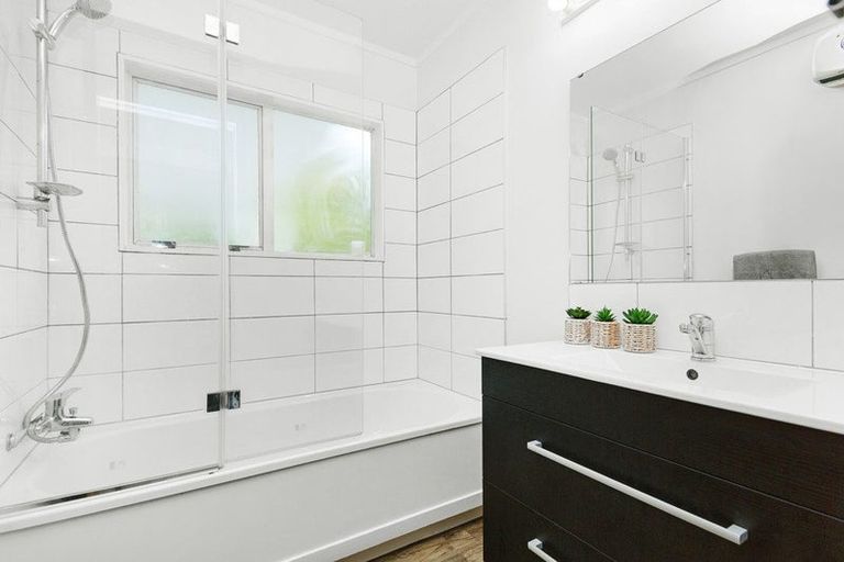 Photo of property in 24 Old Coach Road, Johnsonville, Wellington, 6037