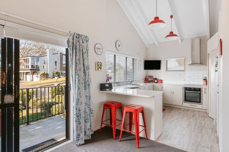 Photo of property in 9 Walnut Grove, Omokoroa, 3114