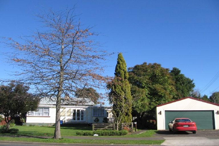 Photo of property in 2/46 Cosgrave Road, Papakura, 2110