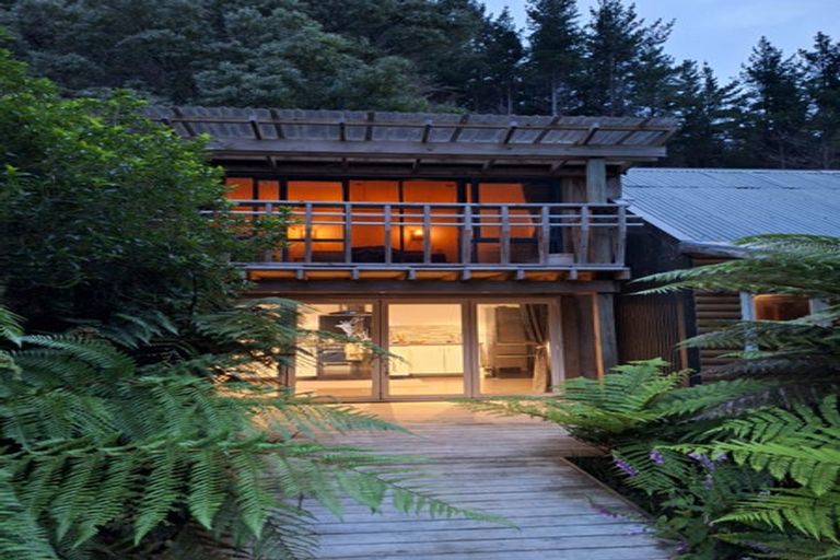 Photo of property in 364 Mangaone Road, Hautere, Otaki, 5582