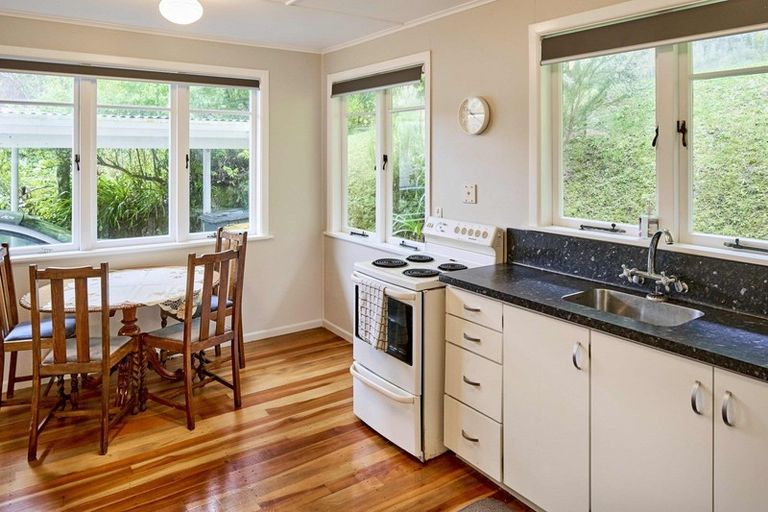 Photo of property in 381a Karori Road, Karori, Wellington, 6012