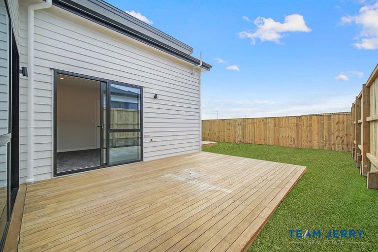 Photo of property in 101 Mutetai Road, Clarks Beach, 2122