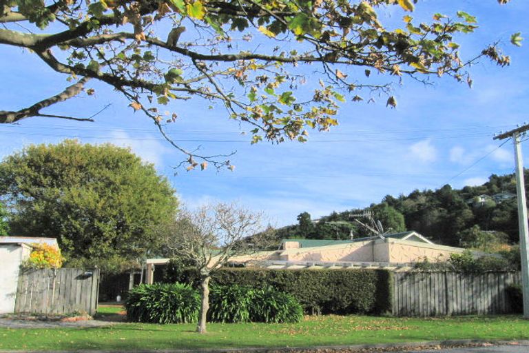 Photo of property in 2 Richard Street, Belmont, Lower Hutt, 5010