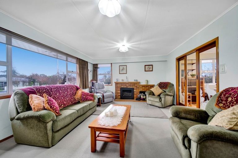 Photo of property in 76 Blake Street, Waitara, 4320