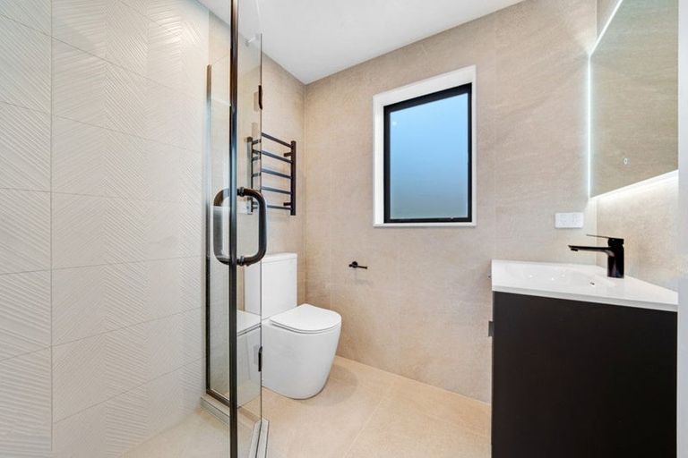 Photo of property in 4 Barrie Avenue, Papatoetoe, Auckland, 2025